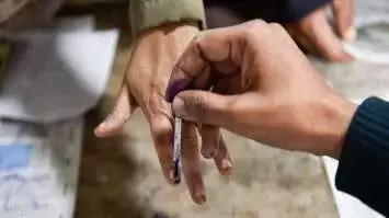 तेलुगु देशम, YSRC ने स्थानीय निकाय चुनावों के लिए माहौल गर्माया तेलुगु देशम, YSRC ने स्थानीय निकाय चुनावों के लिए माहौल गर्माया