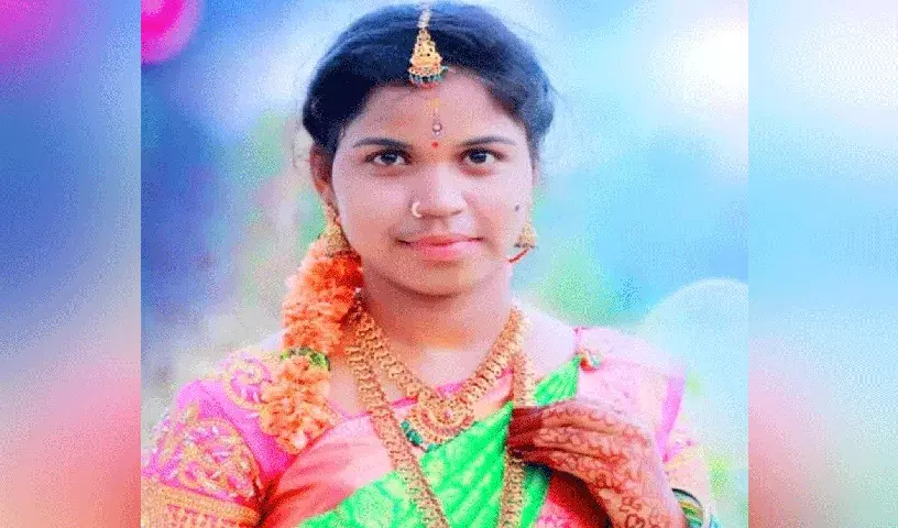 Medak के नरसिंगी में एक युवा मां ने आत्महत्या कर ली Medak के नरसिंगी में एक युवा मां ने आत्महत्या कर ली
