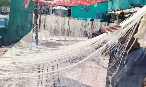 Eid 2026 के लिए हैदराबाद में हाथ से बनी सेवइयों की मांग बढ़ी