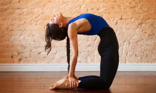 पीठ दर्द और कमजोर पाचन से हैं परेशान? रोजाना करें उष्ट्रासन का अभ्यास पीठ दर्द और कमजोर पाचन से हैं परेशान? रोजाना करें उष्ट्रासन का अभ्यास