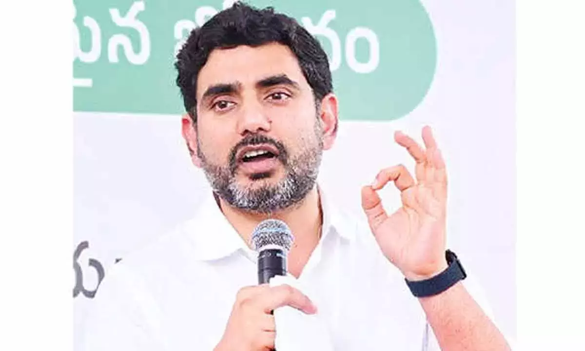 लोकेश ने गूगल एआई हब के खिलाफ YSRCP के सांसद की जनहित याचिका की आलोचना की लोकेश ने गूगल एआई हब के खिलाफ YSRCP के सांसद की जनहित याचिका की आलोचना की