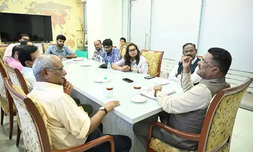 Maharashtra: ट्रांसपोर्ट मिनिस्टर प्रताप सरनाइक ने पैसेंजर सेफ्टी सुधारों का खुलासा किया Maharashtra: ट्रांसपोर्ट मिनिस्टर प्रताप सरनाइक ने पैसेंजर सेफ्टी सुधारों का खुलासा किया