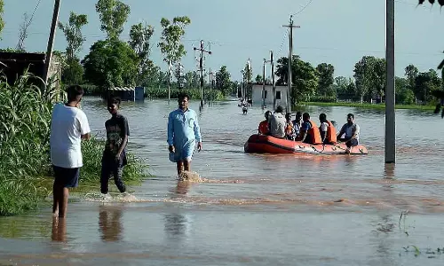 Maharashtra : सरकार ने जलगांव के किसानों के लिए ₹15.77 करोड़ की राहत मंजूर की Maharashtra : सरकार ने जलगांव के किसानों के लिए ₹15.77 करोड़ की राहत मंजूर की