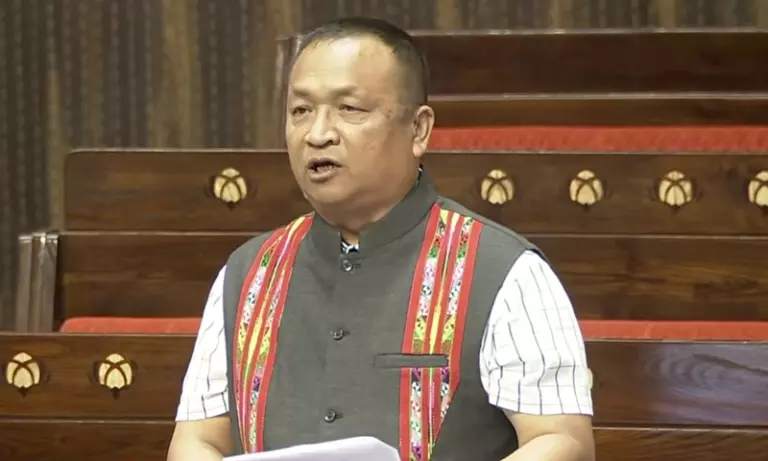 Mizoram सांसद के. वनलालवेना ने केंद्र से आइजोल में फ्लाईओवर बनाने का आग्रह किया Mizoram सांसद के. वनलालवेना ने केंद्र से आइजोल में फ्लाईओवर बनाने का आग्रह किया