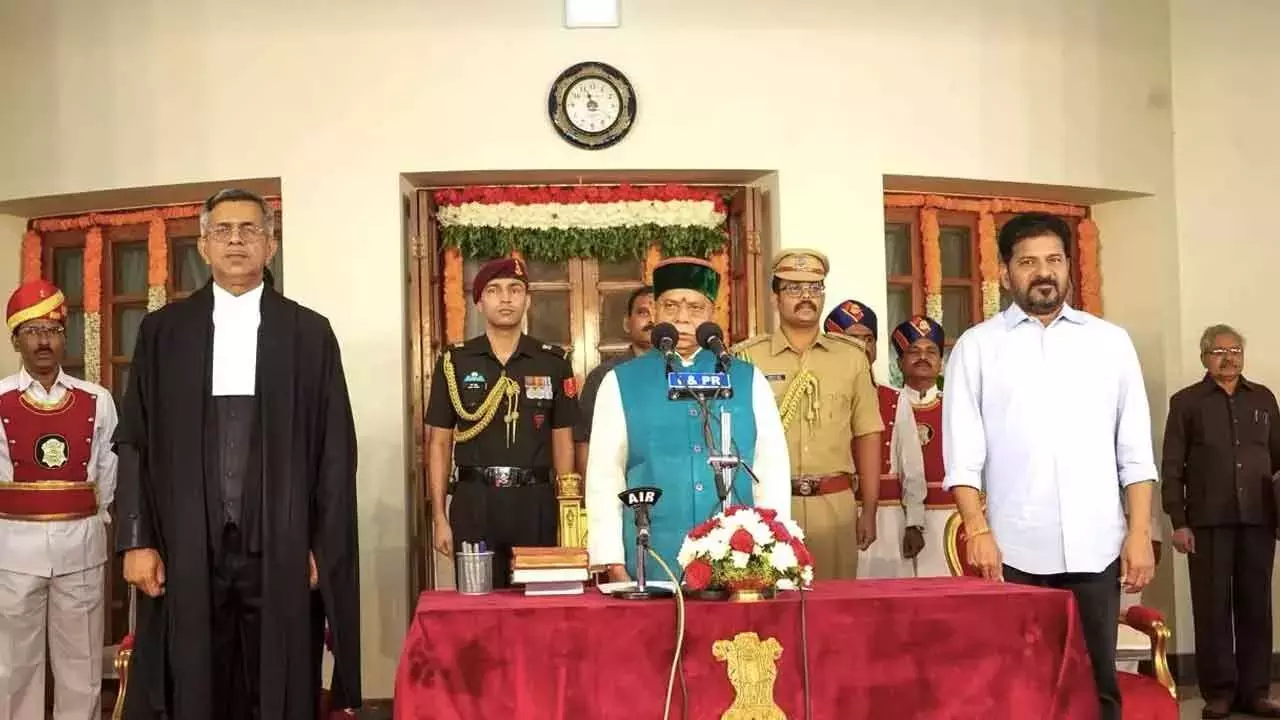 Telangana: नए राज्यपाल ने लोकभवन में शपथ ली Telangana: नए राज्यपाल ने लोकभवन में शपथ ली
