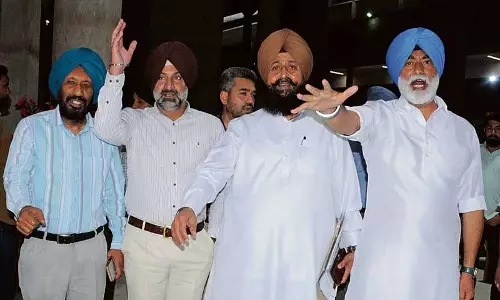 महिलाओं के खिलाफ Khaira की पोस्ट पर विधानसभा में हंगामा जारी महिलाओं के खिलाफ Khaira की पोस्ट पर विधानसभा में हंगामा जारी