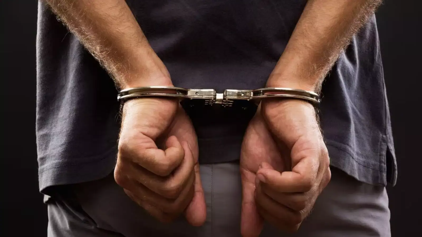 Rajasthan ACB ने पुलिस कांस्टेबल को 20,000 रुपये की रिश्वत लेते हुए गिरफ्तार किया Rajasthan ACB ने पुलिस कांस्टेबल को 20,000 रुपये की रिश्वत लेते हुए गिरफ्तार किया