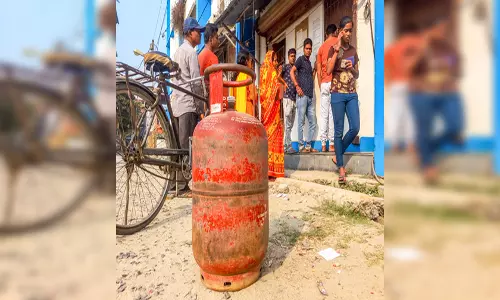 Induction: देश में इंडक्शन की मांग बढ़ी, हुए आउट ऑफ स्टॉक Induction: देश में इंडक्शन की मांग बढ़ी, हुए आउट ऑफ स्टॉक