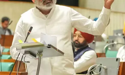 Punjab के वित्त मंत्री चीमा ने कहा कि गाड़ियों पर एंट्री टोल लगाने के कानूनी तौर पर विचार किया जाएगा Punjab के वित्त मंत्री चीमा ने कहा कि गाड़ियों पर एंट्री टोल लगाने के कानूनी तौर पर विचार किया जाएगा