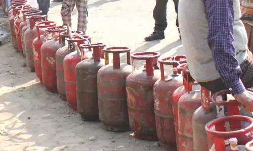 Srinagar रमजान की भीड़ के बीच होटल, रेस्टोरेंट को LPG की दिक्कत का डर