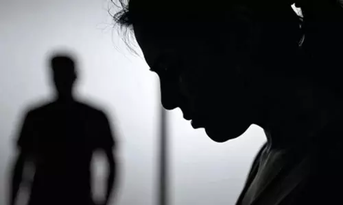 Odisha : जगतसिंहपुर में 13 साल की बच्ची से रेप, आरोपी पड़ोसी फरार Odisha : जगतसिंहपुर में 13 साल की बच्ची से रेप, आरोपी पड़ोसी फरार
