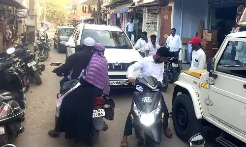 Kumbharpet : सड़क पर अतिक्रमण, हटाने की मांग