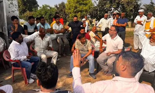 Bhiwani: चांग माइनर में पानी को लेकर विवाद, सरपंच और ग्रामीणों में तीखी झड़प Bhiwani: चांग माइनर में पानी को लेकर विवाद, सरपंच और ग्रामीणों में तीखी झड़प