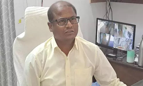 सूर्यपेट RDO वेणुमाधव राव ने राशन दुकान डीलर की 15 वैकेंसी की घोषणा की सूर्यपेट RDO वेणुमाधव राव ने राशन दुकान डीलर की 15 वैकेंसी की घोषणा की