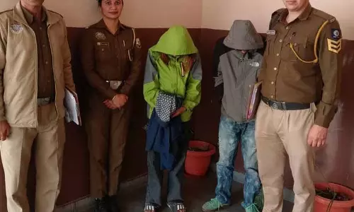 Shimla में 1.1 करोड़ रुपये के एलएसडी स्टैम्प के साथ 2 लोग गिरफ्तार Shimla में 1.1 करोड़ रुपये के एलएसडी स्टैम्प के साथ 2 लोग गिरफ्तार