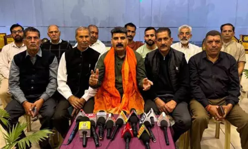 डोगरी की अनदेखी बर्दाश्त नहीं की जाएगी: Khajuria डोगरी की अनदेखी बर्दाश्त नहीं की जाएगी: Khajuria