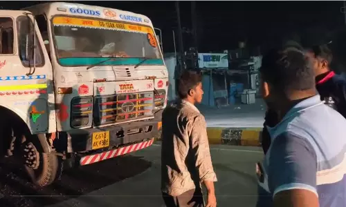 नो एंट्री में प्रवेश करने पर 4 भारी वाहनों पर हुई कार्रवाई नो एंट्री में प्रवेश करने पर 4 भारी वाहनों पर हुई कार्रवाई