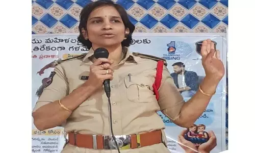CI हेमा रानी ने जुलुरुपाडु के युवाओं से ड्रग्स से दूर रहने की अपील की
