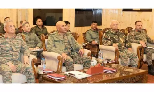 उत्तरी सेना कमांडर ने J&K में सुरक्षा उपायों की समीक्षा की
