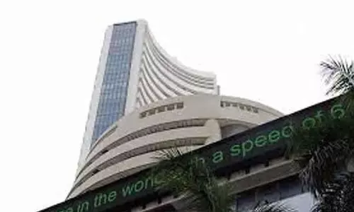शेयर बाजार Sensex 830 अंक गिरा, निफ्टी 23650 अंक से नीचे, मारुति में 4-4 अंक की गिरावट शेयर बाजार Sensex 830 अंक गिरा, निफ्टी 23650 अंक से नीचे, मारुति में 4-4 अंक की गिरावट