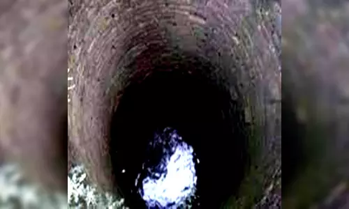 महिला ने दो बेटियों को कुएं में फेंककर खुद भी दी जान