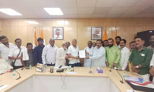 Karnataka : बल्लारी रेल परियोजना को लागू करने की अपील Karnataka : बल्लारी रेल परियोजना को लागू करने की अपील