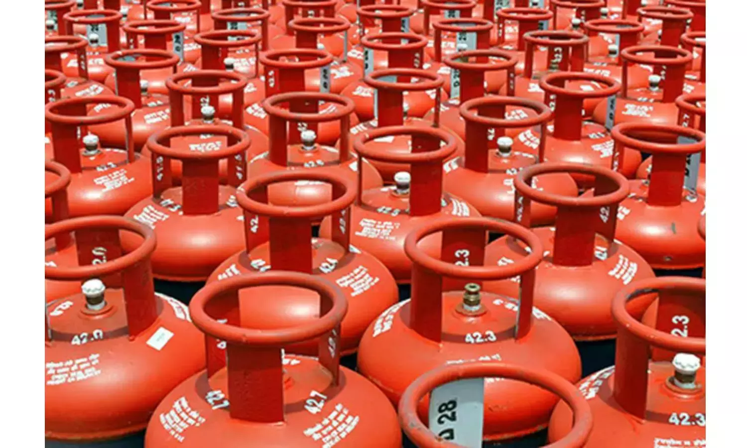 घरेलू gas सिलेंडरों पर रोक लगाने से आंध्र को पखवाड़े का प्रबंधन करने में मदद मिल सकती है: वितरक संघ घरेलू gas सिलेंडरों पर रोक लगाने से आंध्र को पखवाड़े का प्रबंधन करने में मदद मिल सकती है: वितरक संघ