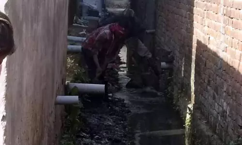 Sidhra के ग्रीन एन्क्लेव सोसायटी में ड्रेनेज सिस्टम ध्वस्त