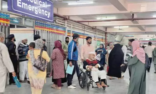 J&K में हर महीने करीब 10 लाख मरीज़ बाहरी अस्पतालों में आते हैं J&K में हर महीने करीब 10 लाख मरीज़ बाहरी अस्पतालों में आते हैं