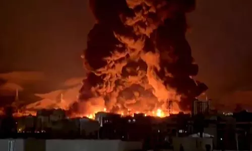 Iran-US युद्ध के तेज़ होने के बीच ईरान की संसद के स्पीकर ने कड़ी चेतावनी दी Iran-US युद्ध के तेज़ होने के बीच ईरान की संसद के स्पीकर ने कड़ी चेतावनी दी