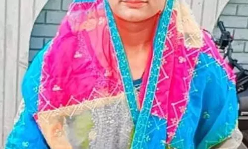 Ludhiana: फैक्ट्री में कर्मचारी की मौत, परिजनों ने गड़बड़ी का आरोप लगाते हुए सड़क जाम किया