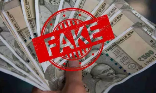 Chandrapur में फ्लैट से ₹91 लाख के नकली नोट जब्त Chandrapur में फ्लैट से ₹91 लाख के नकली नोट जब्त