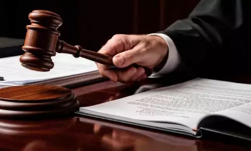 Court ने जेल में रेप के आरोपी के साथ अच्छे बर्ताव का दावा करने पर वकील को फटकार लगाई Court ने जेल में रेप के आरोपी के साथ अच्छे बर्ताव का दावा करने पर वकील को फटकार लगाई