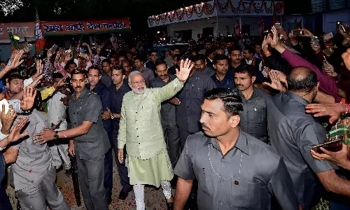 PM मोदी, पश्चिम बंगाल दौरा, SPG, ब्लू बुक, सुरक्षा प्रोटोकॉल, ममता बनर्जी सरकार, केंद्रीय गृह मंत्रालय PM मोदी, पश्चिम बंगाल दौरा, SPG, ब्लू बुक, सुरक्षा प्रोटोकॉल, ममता बनर्जी सरकार, केंद्रीय गृह मंत्रालय