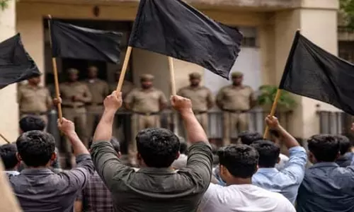 वीणा जॉर्ज के खिलाफ प्रदर्शन मामले में केएसयू के पांच कार्यकर्ताओं को जमानत वीणा जॉर्ज के खिलाफ प्रदर्शन मामले में केएसयू के पांच कार्यकर्ताओं को जमानत