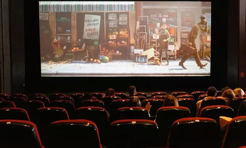 CBFC के नए नियम से फिल्मों में सबटाइटल और ऑडियो डिस्क्रिप्शन ज़रूरी, ऑनलाइन बहस छिड़ी CBFC के नए नियम से फिल्मों में सबटाइटल और ऑडियो डिस्क्रिप्शन ज़रूरी, ऑनलाइन बहस छिड़ी