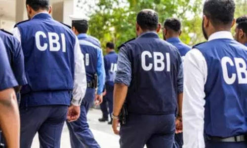 ओरिएंटल इंश्योरेंस कंपनी से धोखाधड़ी के मामले में पूर्व सहायक को 4 साल की सजा ओरिएंटल इंश्योरेंस कंपनी से धोखाधड़ी के मामले में पूर्व सहायक को 4 साल की सजा