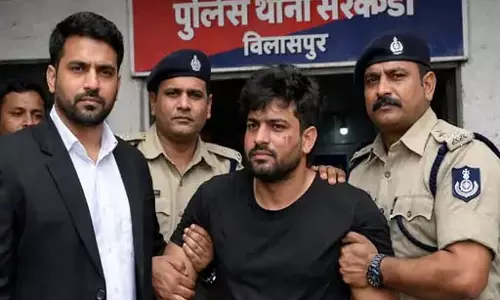 DG पवन देव के बेटे से पार्किंग विवाद में मारपीट, आरोपी गिरफ्तार DG पवन देव के बेटे से पार्किंग विवाद में मारपीट, आरोपी गिरफ्तार