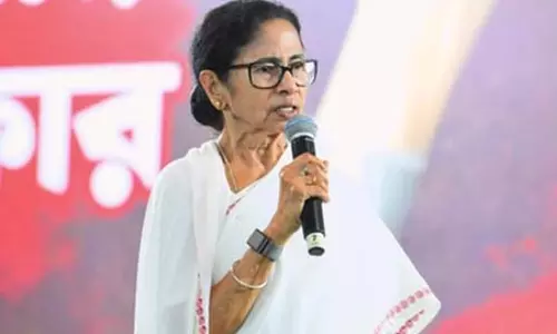 ममता बनर्जी ने पश्चिम बंगाल ट्रेडर्स वेलफेयर बोर्ड बनाने की घोषणा की ममता बनर्जी ने पश्चिम बंगाल ट्रेडर्स वेलफेयर बोर्ड बनाने की घोषणा की