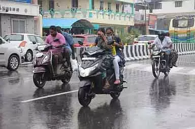 Tamil Nadu : 16 मार्च तक दक्षिणी तटीय जिलों में बारिश की संभावना Tamil Nadu : 16 मार्च तक दक्षिणी तटीय जिलों में बारिश की संभावना