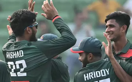 नाहिद राणा ने अपनी बेहतरीन गेंदबाजी का श्रेय कोच शॉन टेट को दिया नाहिद राणा ने अपनी बेहतरीन गेंदबाजी का श्रेय कोच शॉन टेट को दिया