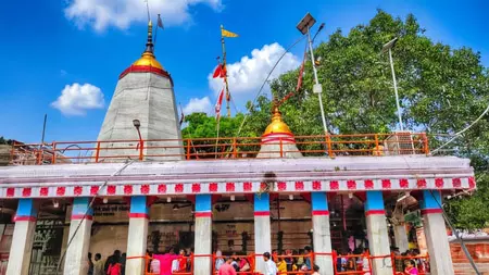 मिर्जापुर में गंगा तट पर बसा दिव्य धाम, जहां विराजती हैं मां विंध्यवासिनी मिर्जापुर में गंगा तट पर बसा दिव्य धाम, जहां विराजती हैं मां विंध्यवासिनी