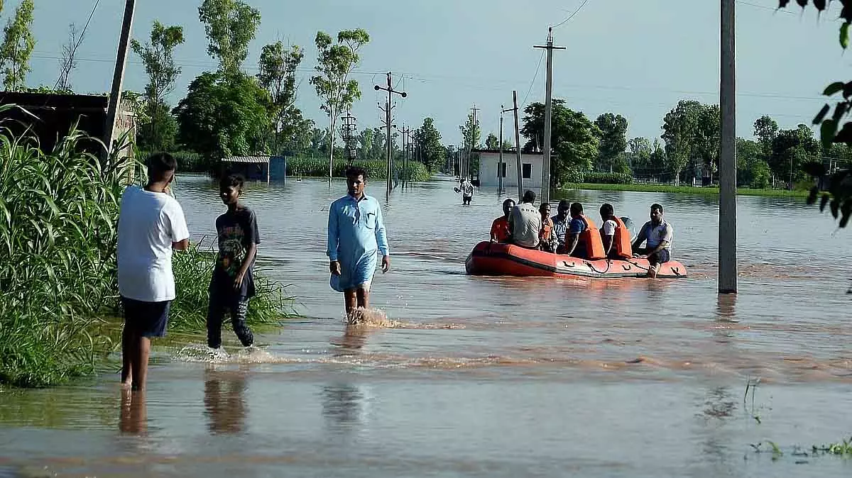 Maharashtra : सरकार ने जलगांव के किसानों के लिए ₹15.77 करोड़ की राहत मंजूर की Maharashtra : सरकार ने जलगांव के किसानों के लिए ₹15.77 करोड़ की राहत मंजूर की