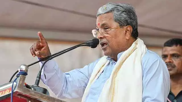 कांग्रेस विधायकों ने CM से कहा, सेशन से गैरहाजिर रहने वाले मंत्रियों को कैबिनेट से हटाओ कांग्रेस विधायकों ने CM से कहा, सेशन से गैरहाजिर रहने वाले मंत्रियों को कैबिनेट से हटाओ