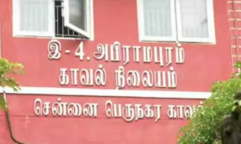 Chennai: कोट्टूरपुरम रोड पर चल रहे बीटेक स्टूडेंट को कार में किडनैप कर लिया गया Chennai: कोट्टूरपुरम रोड पर चल रहे बीटेक स्टूडेंट को कार में किडनैप कर लिया गया