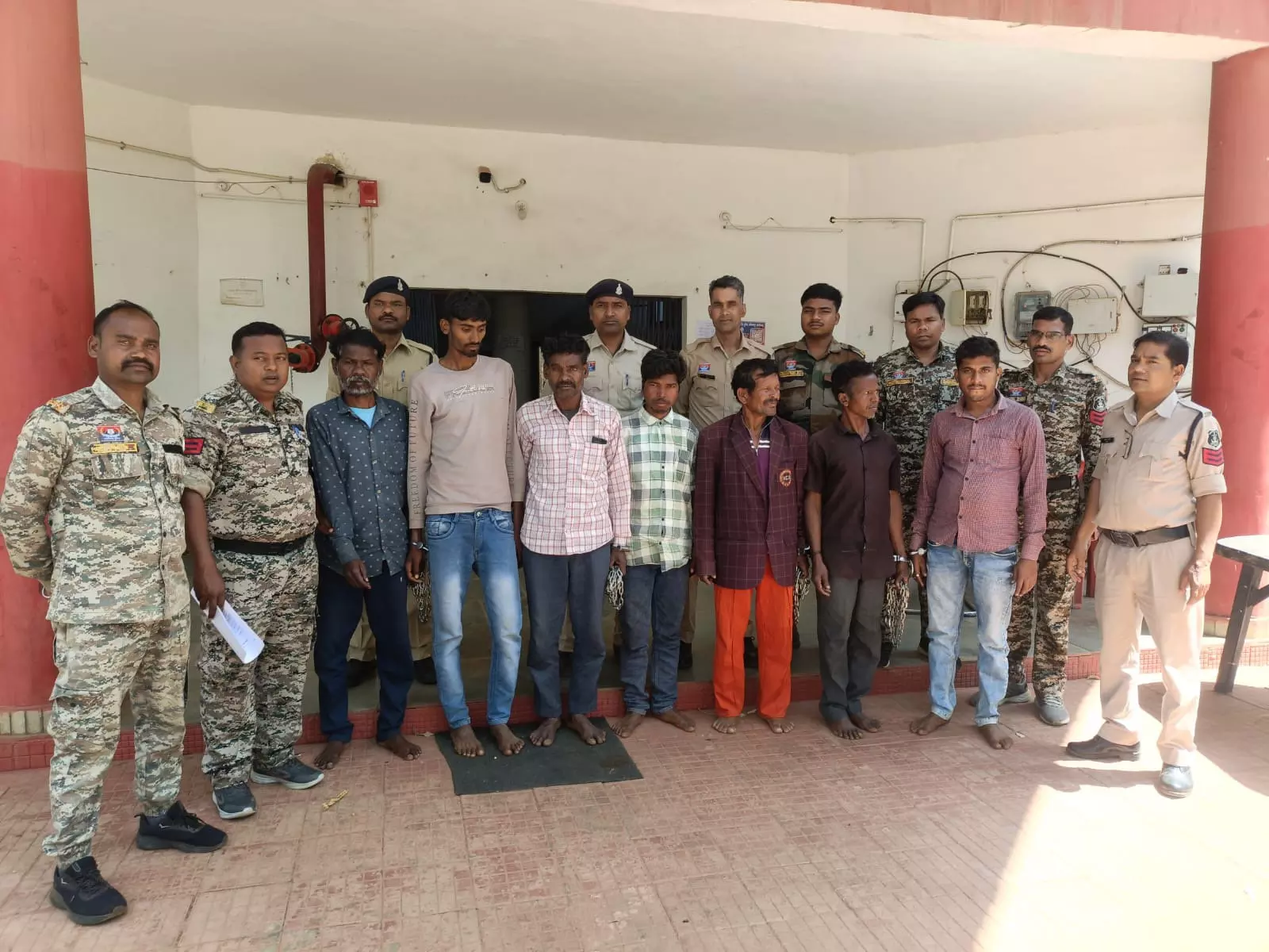 बलरामपुर में अफीम की खेती मामले में अब तक 7 आरोपी गिरफ्तार बलरामपुर में अफीम की खेती मामले में अब तक 7 आरोपी गिरफ्तार