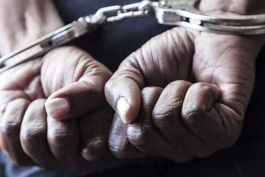 Karnataka : लोन चुकाने के लिए पैसे मांगने पर हत्या, आरोपी गिरफ्तार Karnataka : लोन चुकाने के लिए पैसे मांगने पर हत्या, आरोपी गिरफ्तार