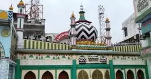 Bareilly: दरगाह आला हजरत में मौला अली की याद में धार्मिक महफिल का आयोजन Bareilly: दरगाह आला हजरत में मौला अली की याद में धार्मिक महफिल का आयोजन