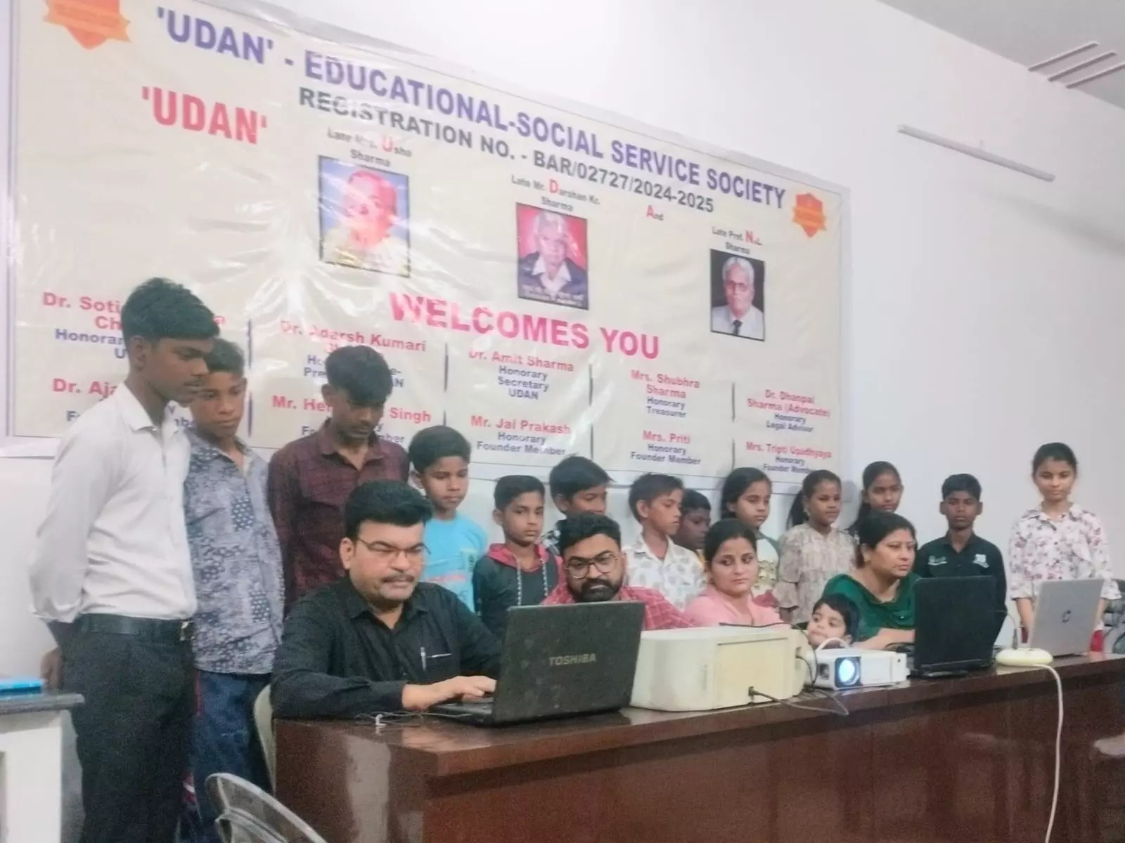 Bareilly: ICT और AI वर्कशॉप का समापन, बच्चों ने तकनीकी शिक्षा प्राप्त की Bareilly: ICT और AI वर्कशॉप का समापन, बच्चों ने तकनीकी शिक्षा प्राप्त की