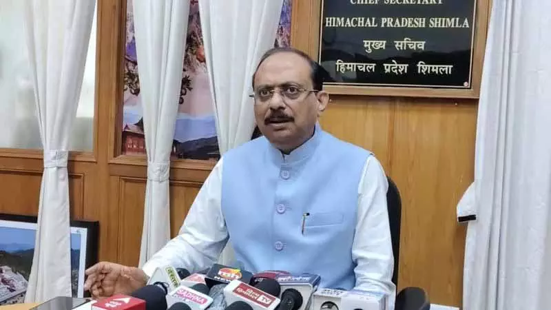 Himachal के मुख्य सचिव ने कहा कि पेट्रोल, डीजल और एलपीजी का पर्याप्त स्टॉक है Himachal के मुख्य सचिव ने कहा कि पेट्रोल, डीजल और एलपीजी का पर्याप्त स्टॉक है